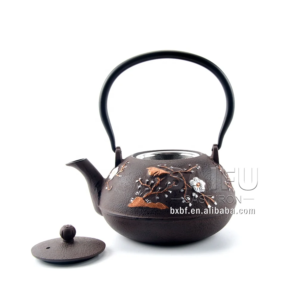 Gold Oriental Design Teapot Cast Iron Japanese Tetsubin tea kettle with Infuser for Loose Leaf Tea Enameled Interior tea pot