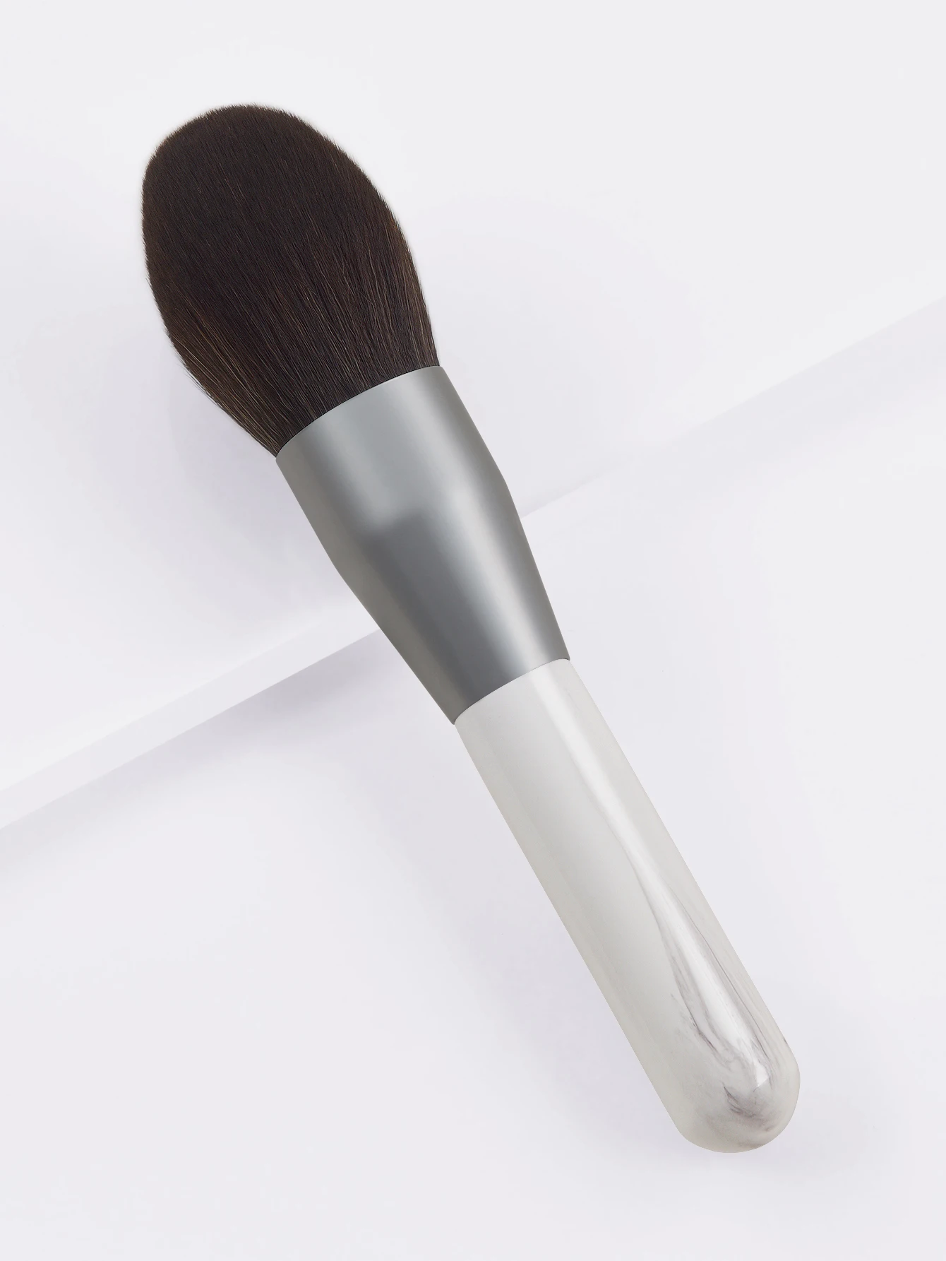 The Most Popular Single Oversized Non-Irritating Portable Nylon Hair Nose Powder Brush Can Be Customized Loog