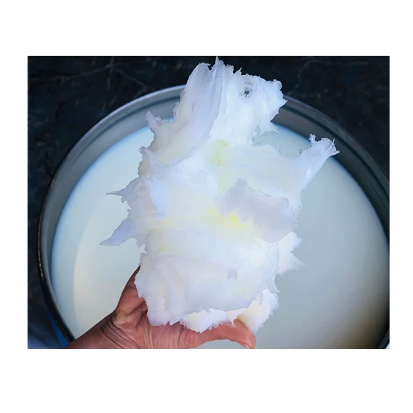 Petroleum Jelly 99% High Purity Petrolatum WHITE PETROLEUM JELLY 175 KG IRON & PE DRUM Effective for dry skin