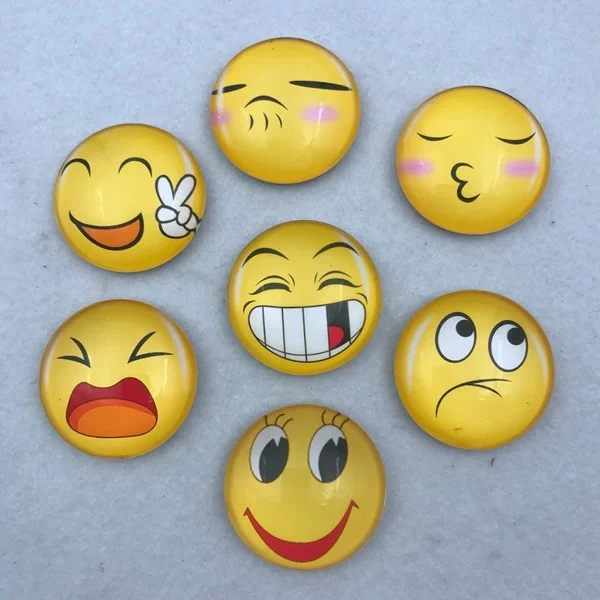 Wholesale  Hot Sale Circular Crystal Glass Magnets Customized Design Christmas Gifts/Souvenirs for Home Decoration