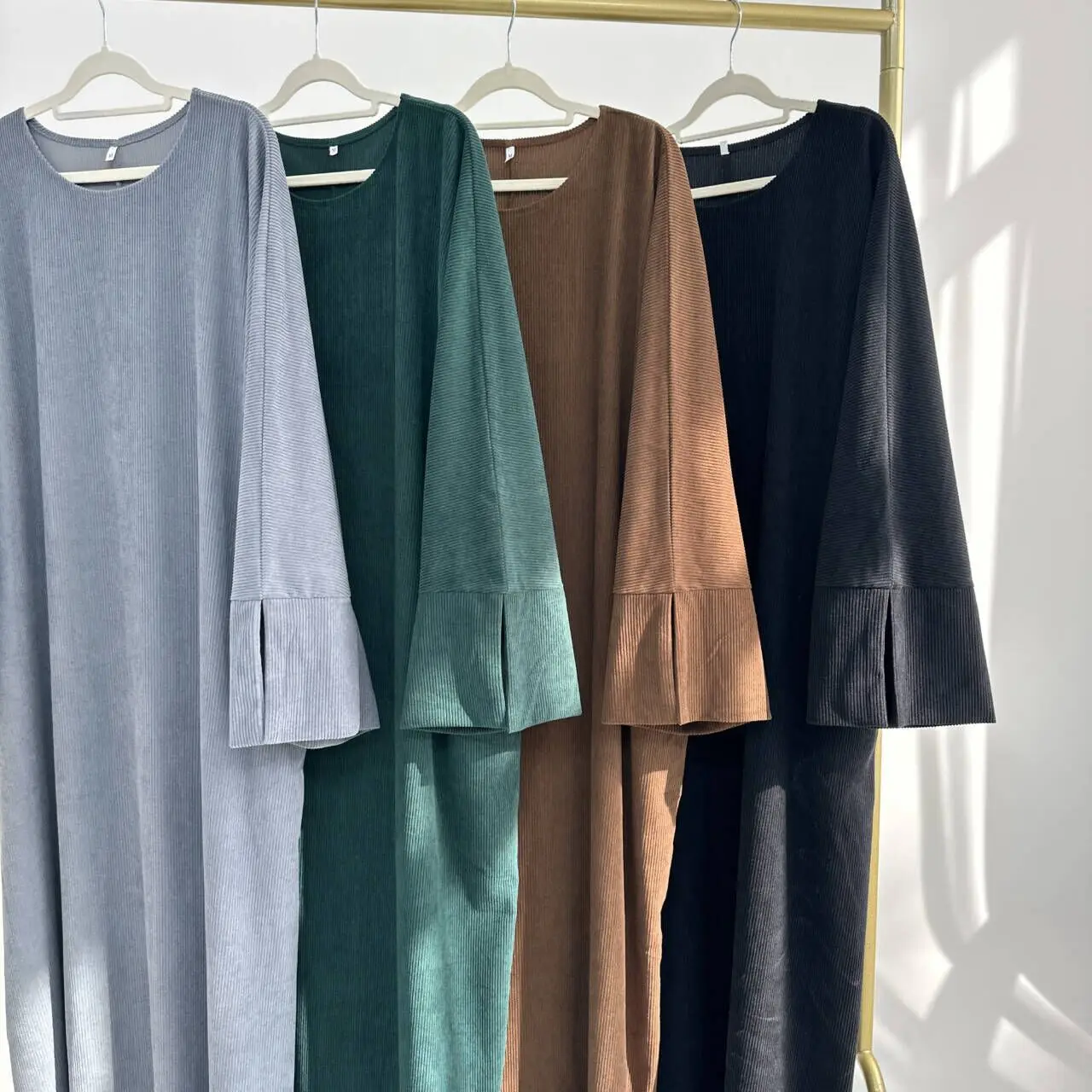 New Arrival Muslim Closed Abaya Femmes Robe Musulmane Solid Color Warm Corduroy Autumn Winter Abaya Arab Dubai Women Abaya