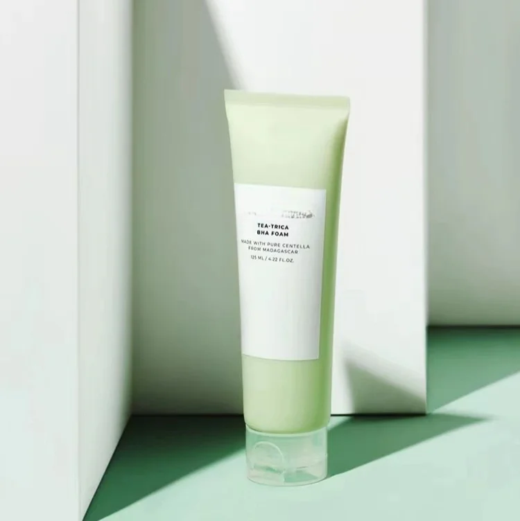 SKIN 104 Centella Tea Trica Bha Foam Cleanser vegan soothing gentle cleansing 125ml