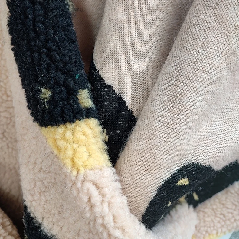 100% polyester strawberry yarn dyed sherpa fleece fabric for garment or bag