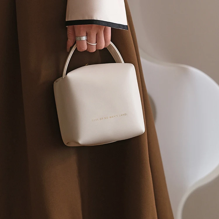 luxury new fashion design Water resistance PU cosmetic bag bride gift travel makeup pouch small makeup bags cosmetic bags