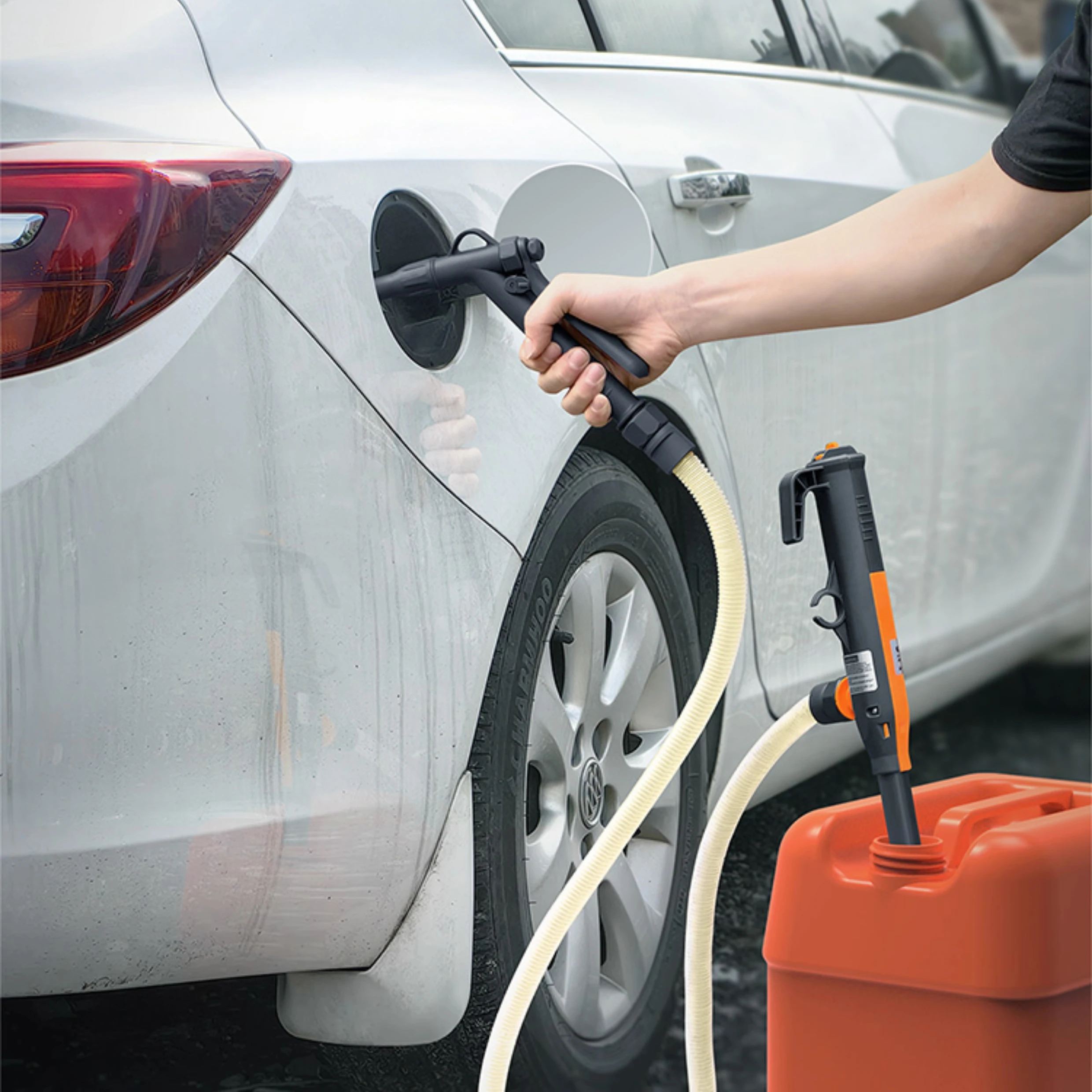 Portable fuel transfer pump plastic battery operated electric automatic fuel transfer pump for gas can