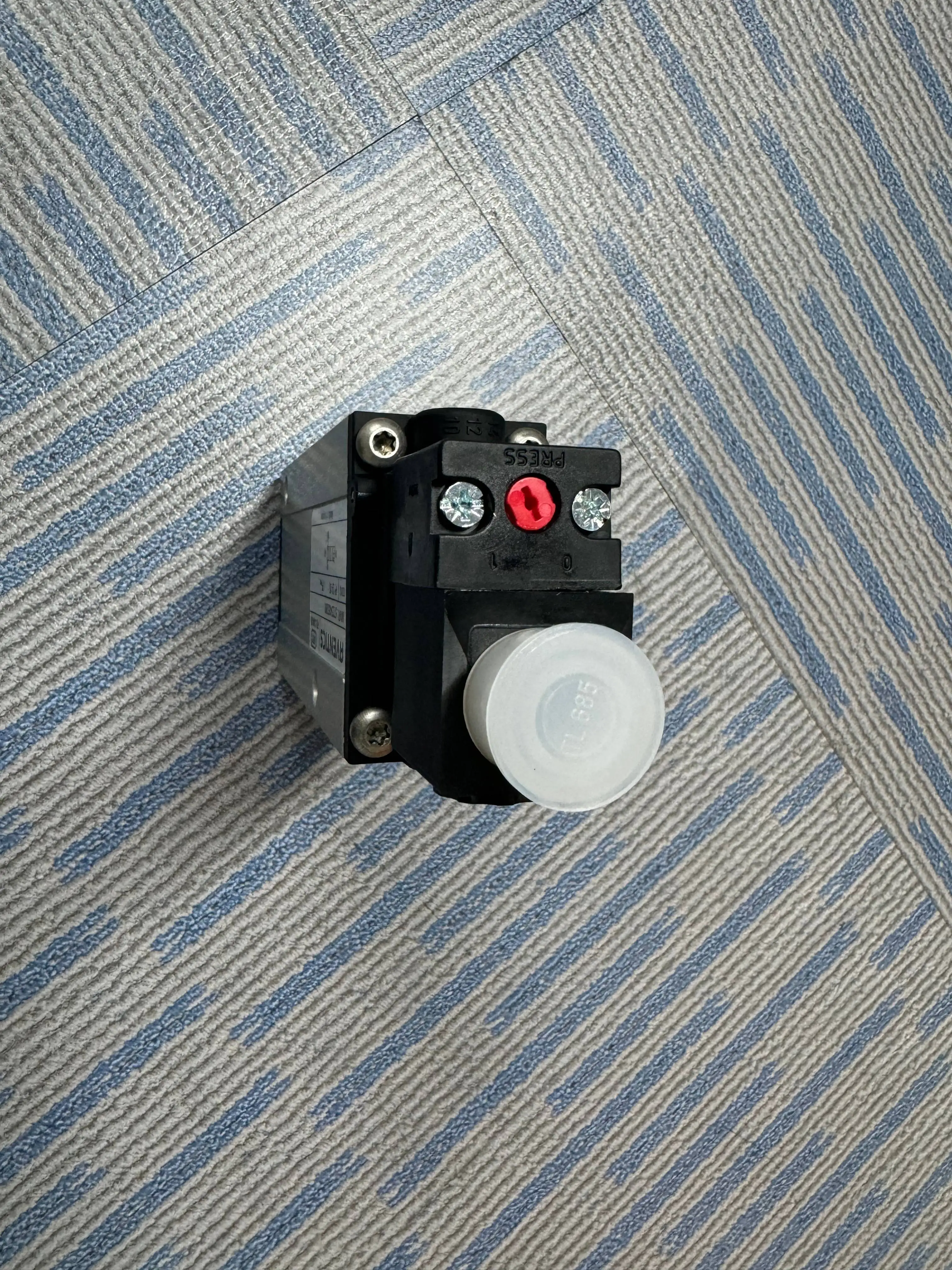 Hot sell Solenoid Valve Aventics Pneumatic valve -5/2 way direational valve 5725405280