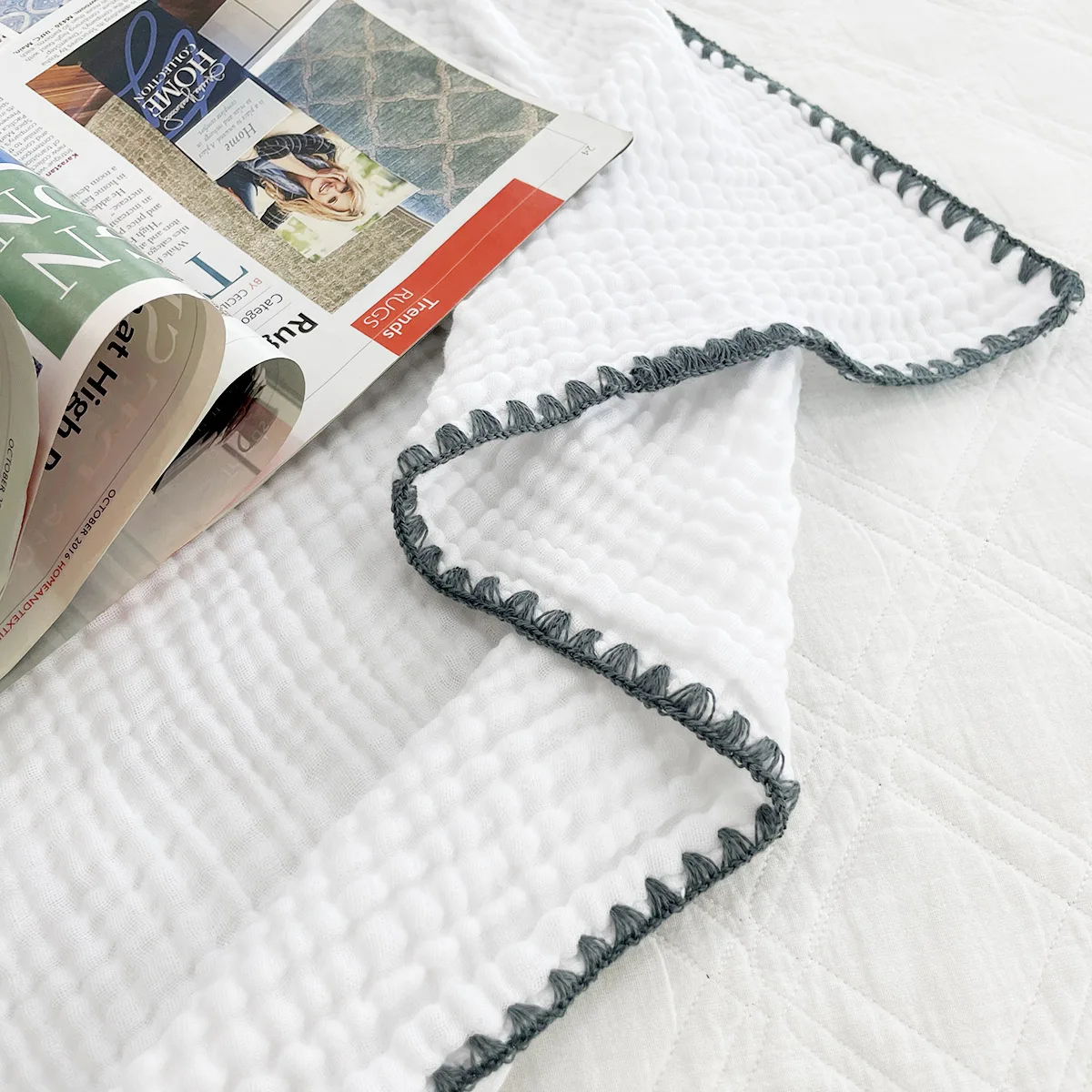 QDTEX Wholesale scalloped edge 4-layer White muslin blankets for adult Organic cotton gauze throw