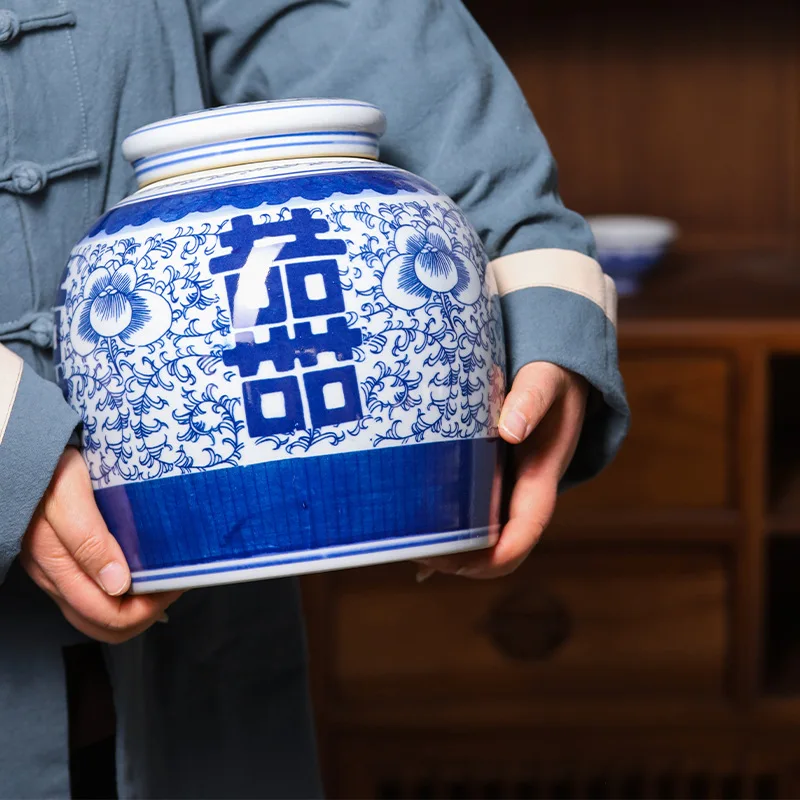 Jingdezhen Blue White Happy Word Vase Porcelain Chinese Ink Ceramic Ornaments for Home Decor Wedding Desktop Flower Arrangement