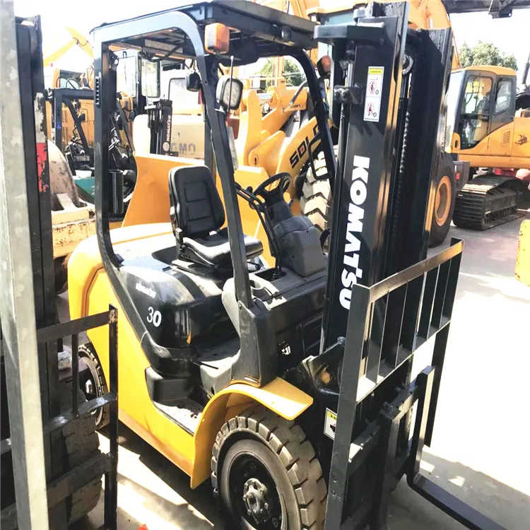  Вилочный погрузчик komatsu 3 тонны б/у вилочный