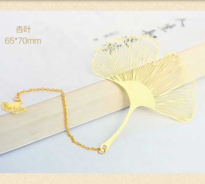 Chinese Style Maple Ginkgo Leaf And Clover Metal Gold Bookmark With Pendant