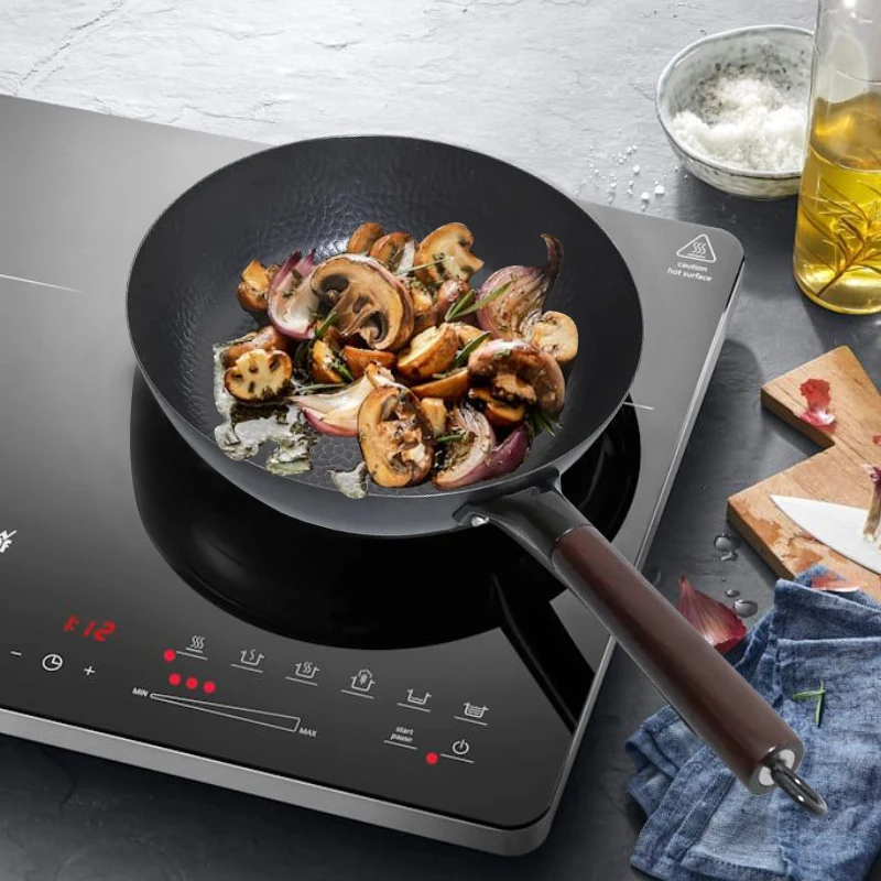 Factory Direct Sales Cast Iron wok Chinese cooking wok Restaurant Induction Station And Gas Burner Japanese Round Bottom Wok