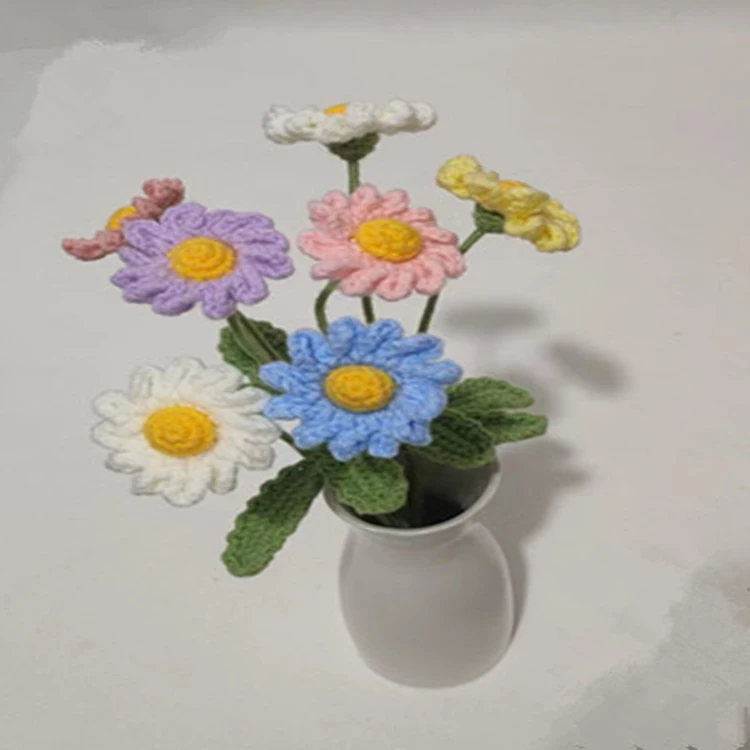 D055 Hot Sale Wedding Home Decoration Artificial Flowers Knitted Handmade Crocheted Daisy Bouquet Flowers for Birthday Gift