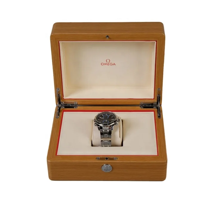 
DS Luxury OEM glossy metal sticker logo watch packaging wooden box wooden watch case 
