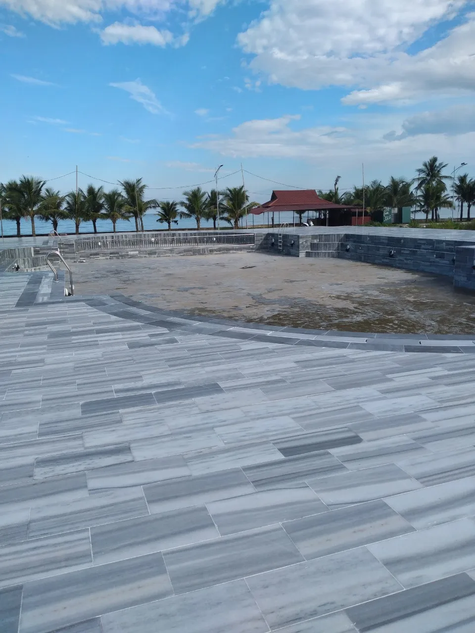 Плитка для бассейна Bluestone серая с серебряными зернами конструкция натуральная жила не скользящая дешевая под мрамор камень отточенный бассейн