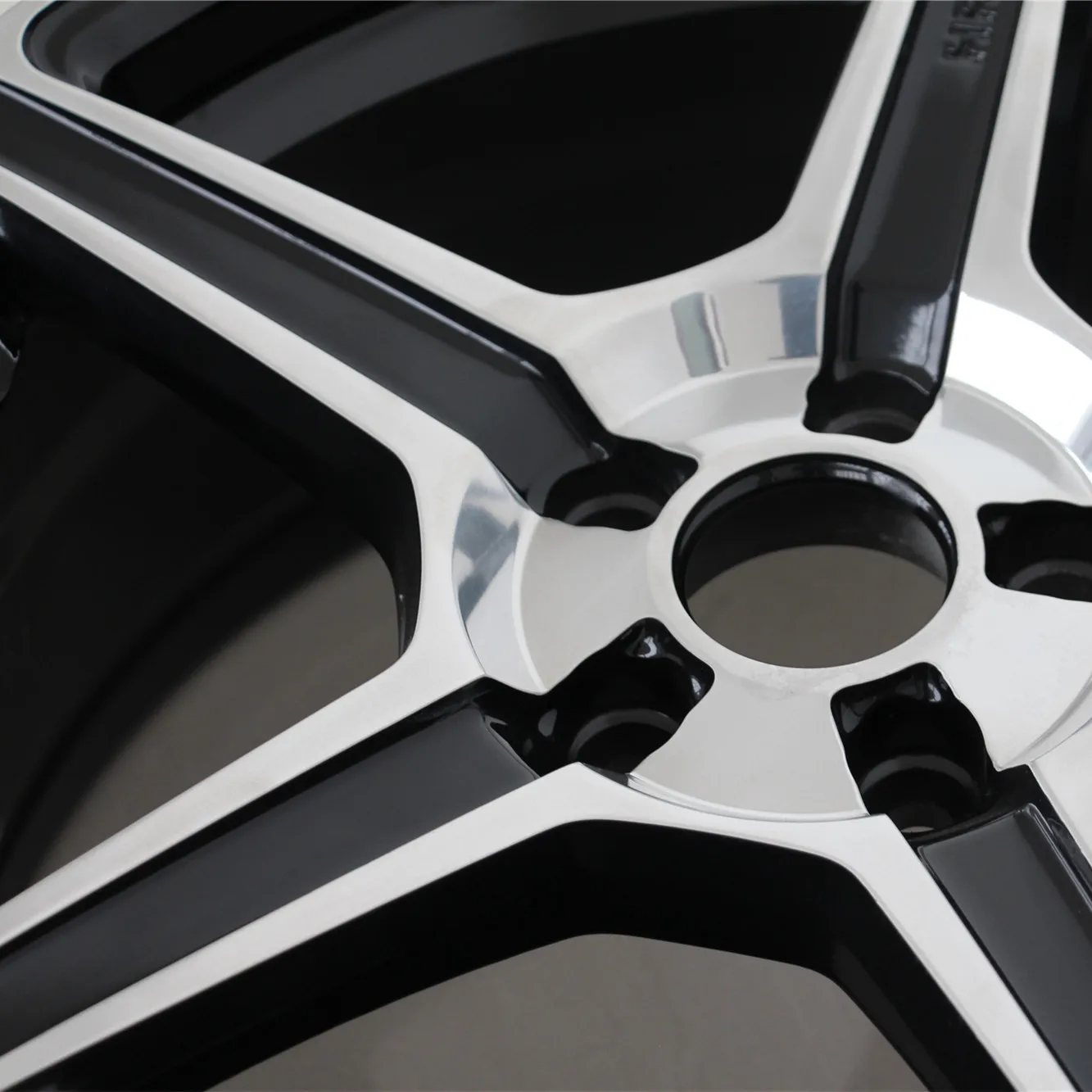 [Wholesale] Chinese manufacturer 17 18 inch 4/5/8*100/105/108/110/112/114.3 car rim for Top wheels passenger car alloy wheels