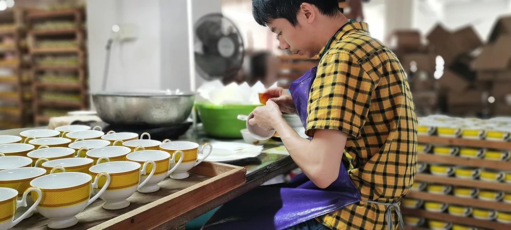 karosa 56pcs luxury embossed gold with silver design royal style bone china porcelain tableware dinnerware dinner sets