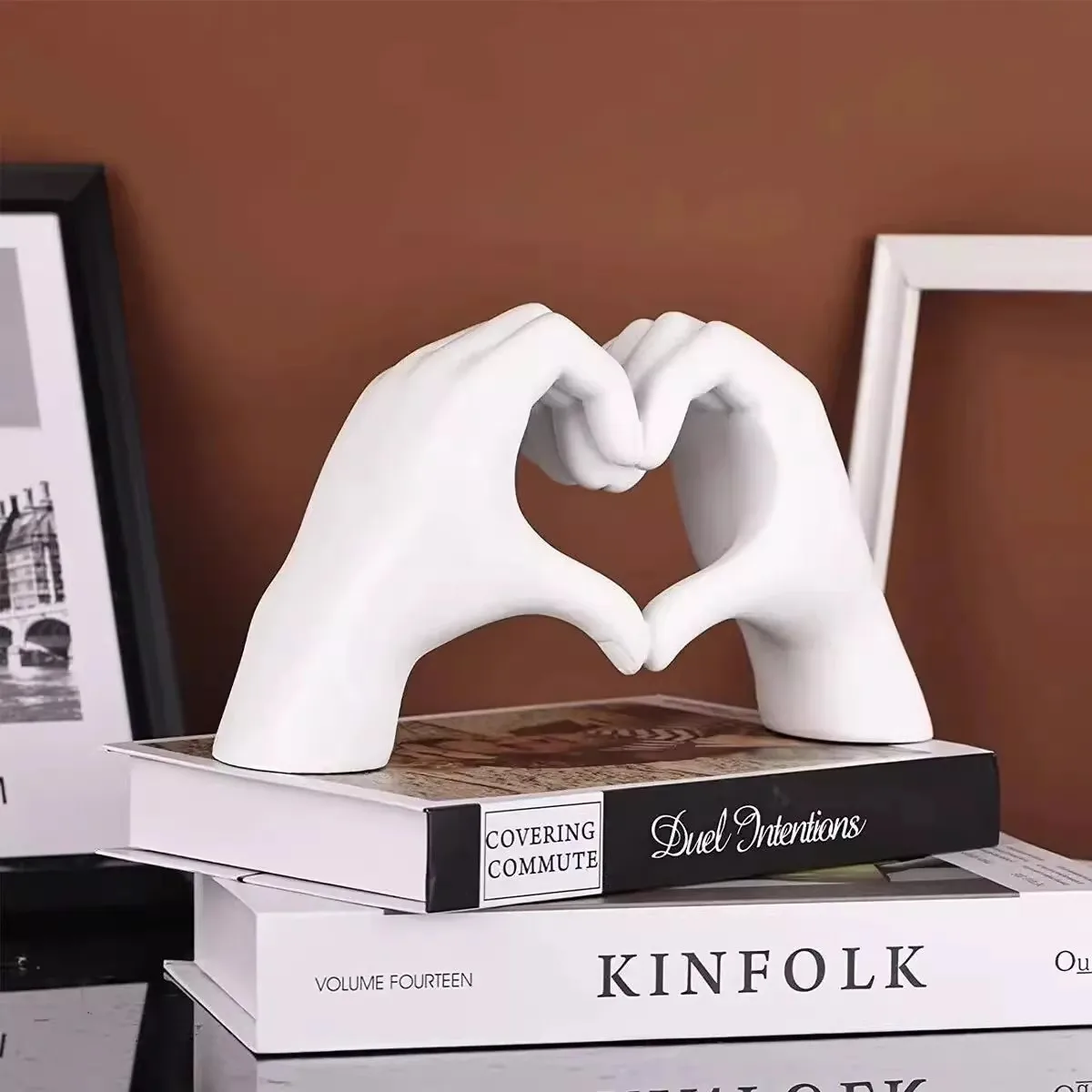 Resin Crafts Home Decor Love Ornaments for Bedroom Tabletop Heart Gesture Gift for Living Room Decoration