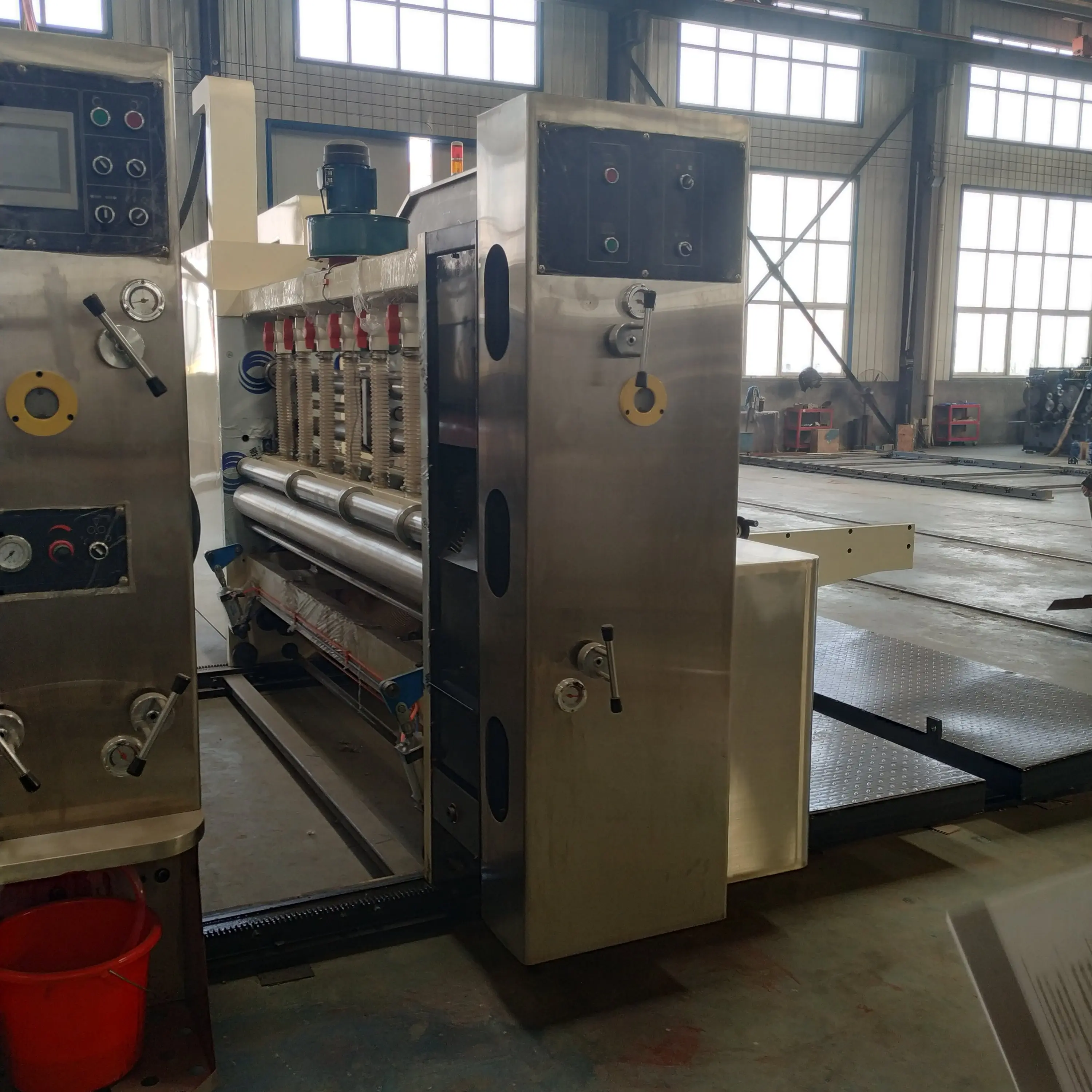 Factory Price Flexo Trade Sheet Automatic 4 Color Slotting Corrugated Carton Printing Machine