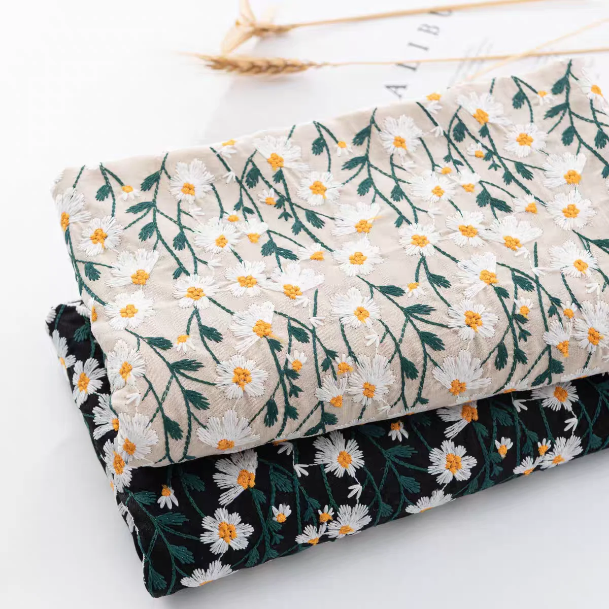 OEM Custom Design Colorful Floral Daisy Ramie Linen Cotton Woven Embroidery Fabrics for Clothing