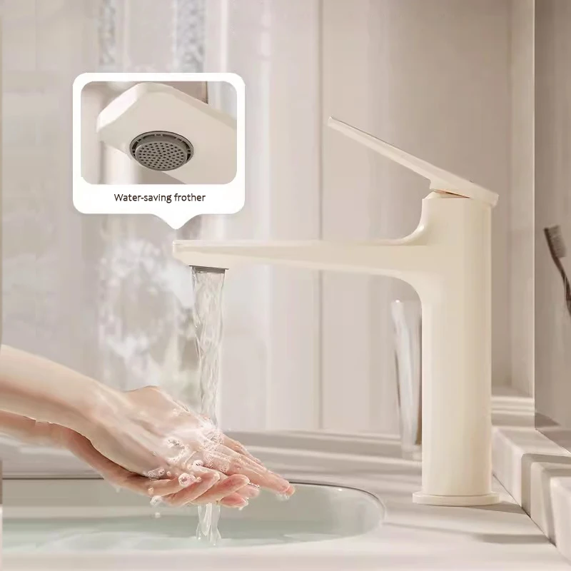 Lusa Hot Selling Single Handle Brass Material Hot and Cold Mixer Tap Deck Mount Bathroom Basin Faucet