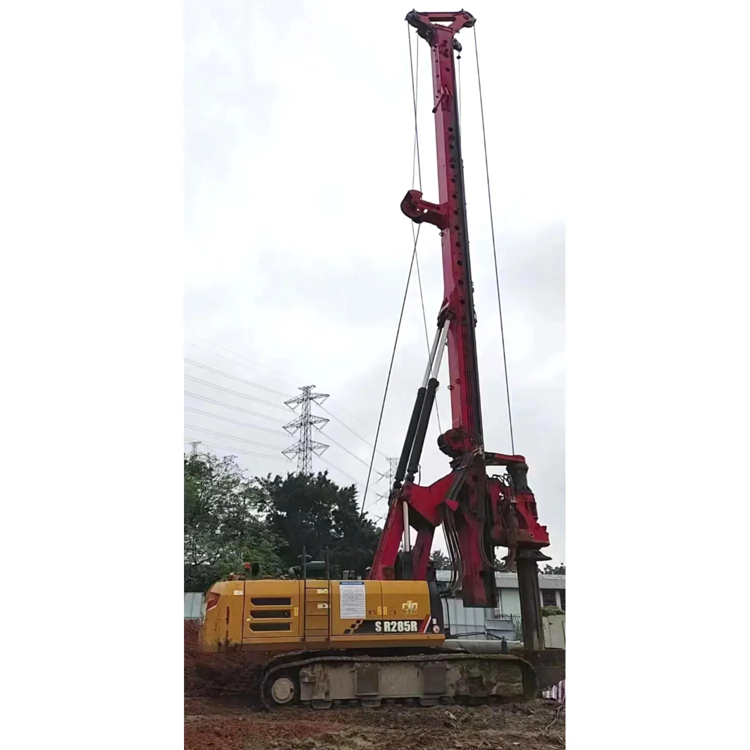 China Rotary Drilling Mobile Portable Rotary Drilling Rig SR285RC10, sales are far ahead, and quality is the first