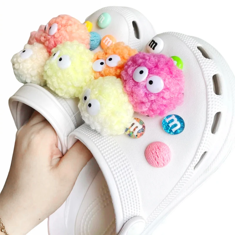 
2021Wholesale decorations plush accessoies croc charms shoe decorations bee shoe charms high-class shoe charms 