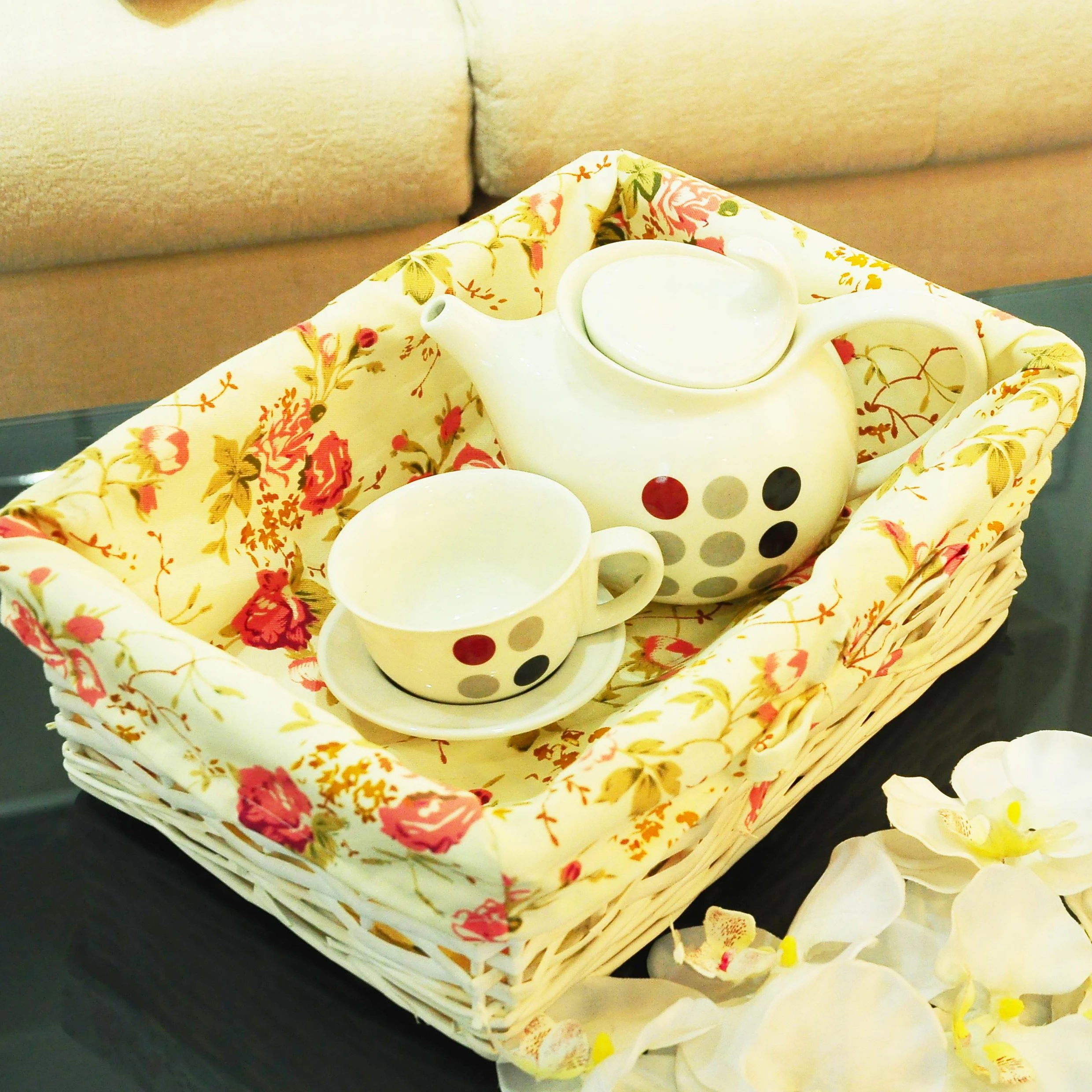 
Wholesale Natural craft decoration storage wicker baby hamper gift basket 