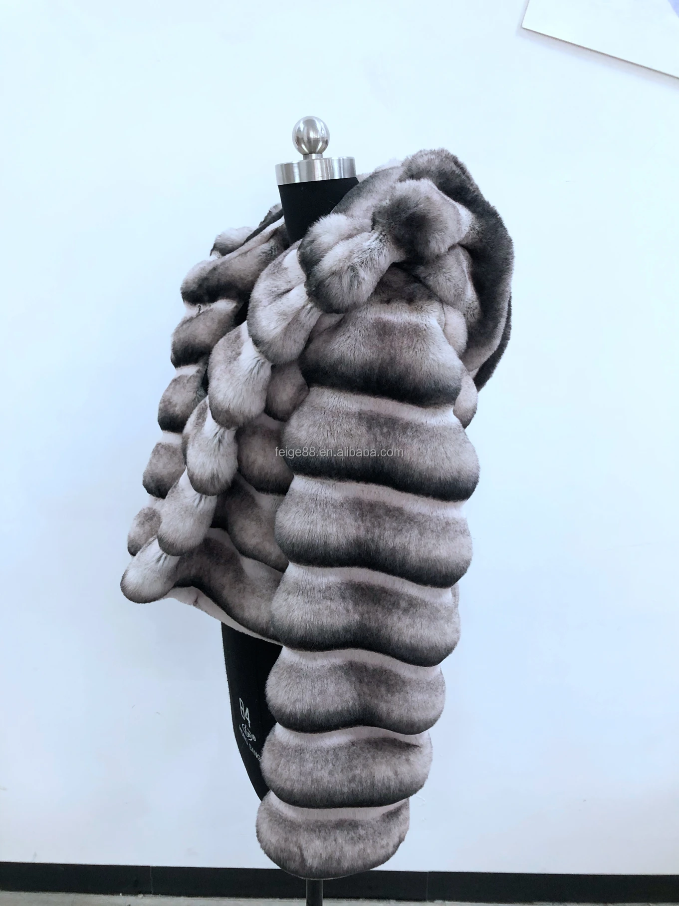 Wholesale Order Fast Delivery Women Winter Clothes Bomber Jacket Custom Labels and Design Cute Soft Eco Imitation Fur Coat