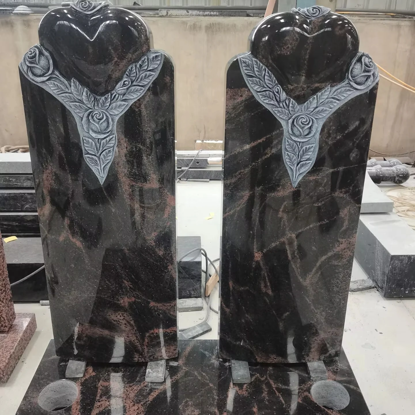 European Style Natural Stone Aurora Granite Memorial Tombstone Monuments Double Headstone with roses carving for 2 people