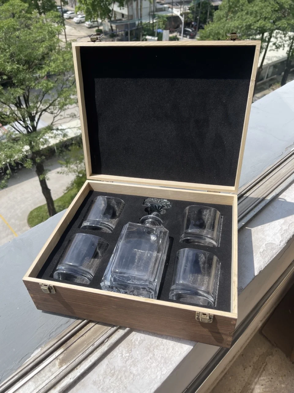 Personalized Square Whiskey Glass Set Whiskey Decanter Bottle Wood Box for Him Men Groomsman Gift