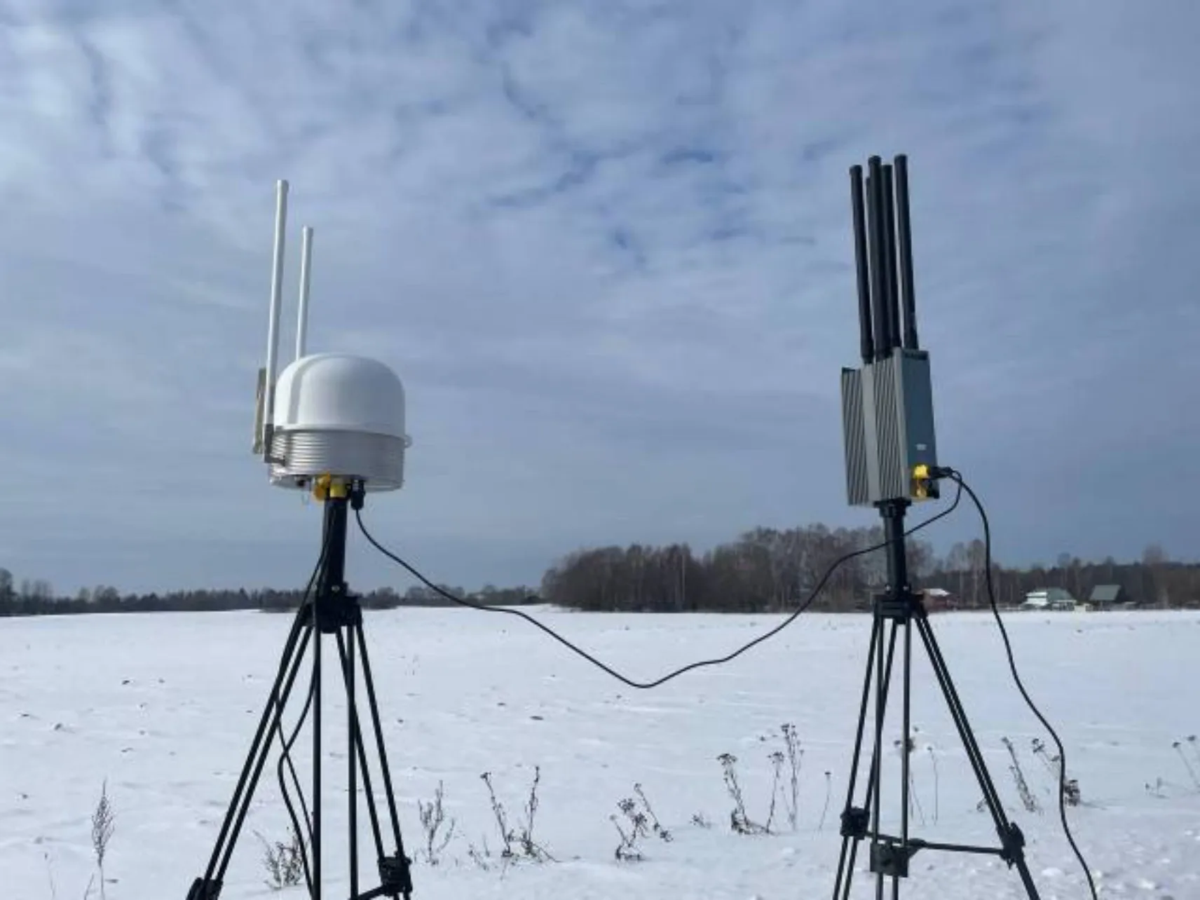 Counter Drones 550W Multi-Frequency Bands 2.4GHz 5.8GHz 1. 5GHz 900MHz GPS Navigation Drone Defense system