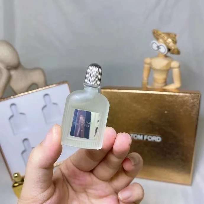 Wholesale 1:1 Best Quality 4*7.5ml Lasting Long Fragrance Cologne Tom Perfume Gift Set for Men