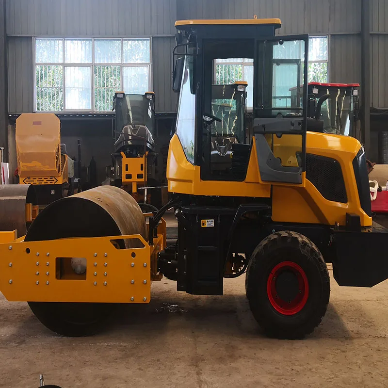 Medium vibrating roller for road construction site compacting machine