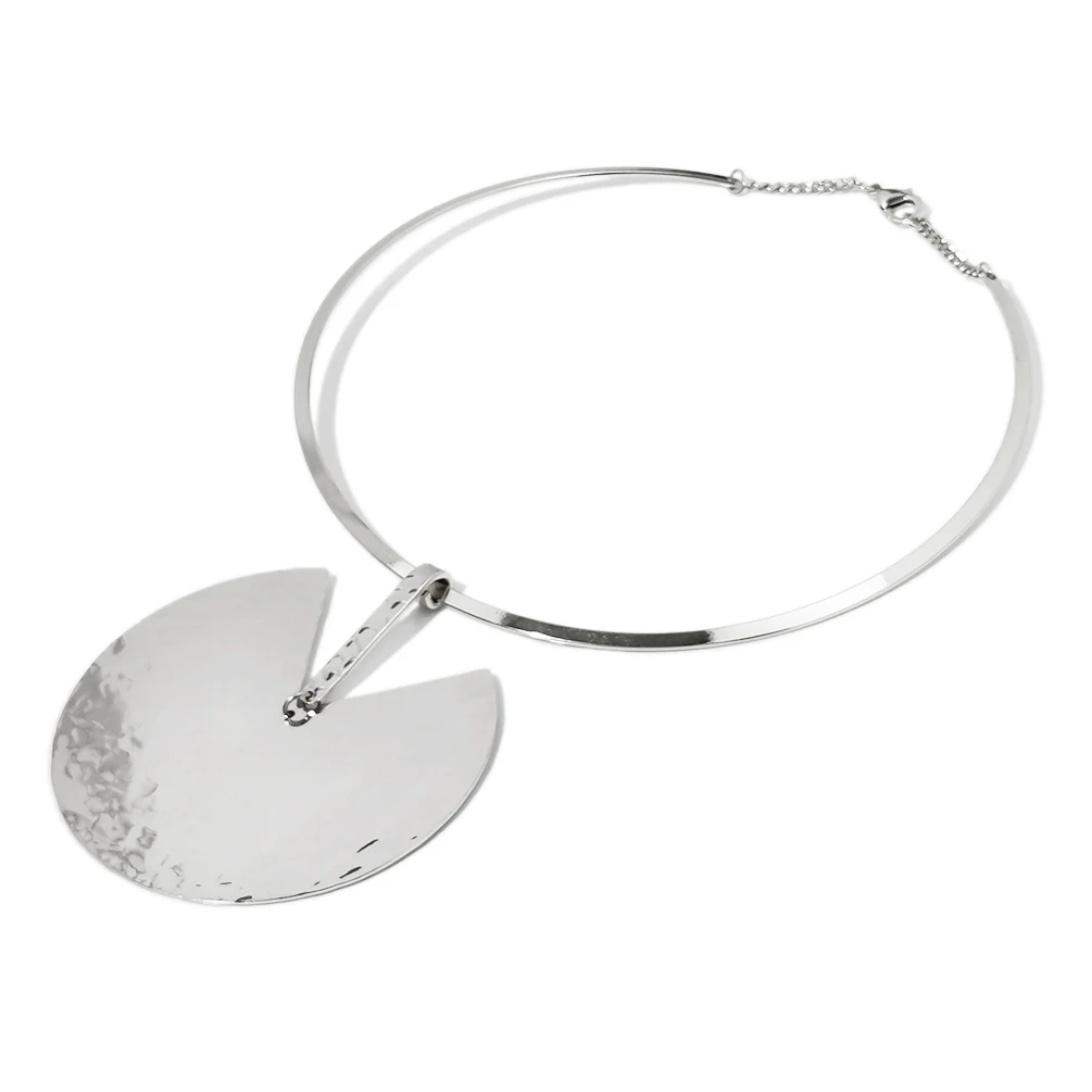 Unique Design Fashion Greedy Bean Shaped Pendant Necklace Statement Alloy Torques Choker Necklaces For Women Collars Accessories