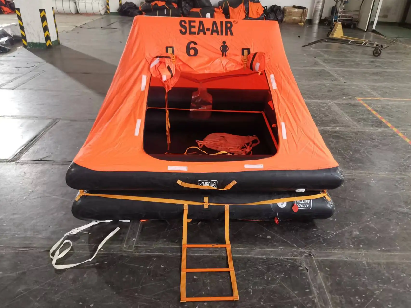 Factory SOLAS 6 person lifesaving rescue Self-Inflatable marine offshore ocean sailboat Life Rafts