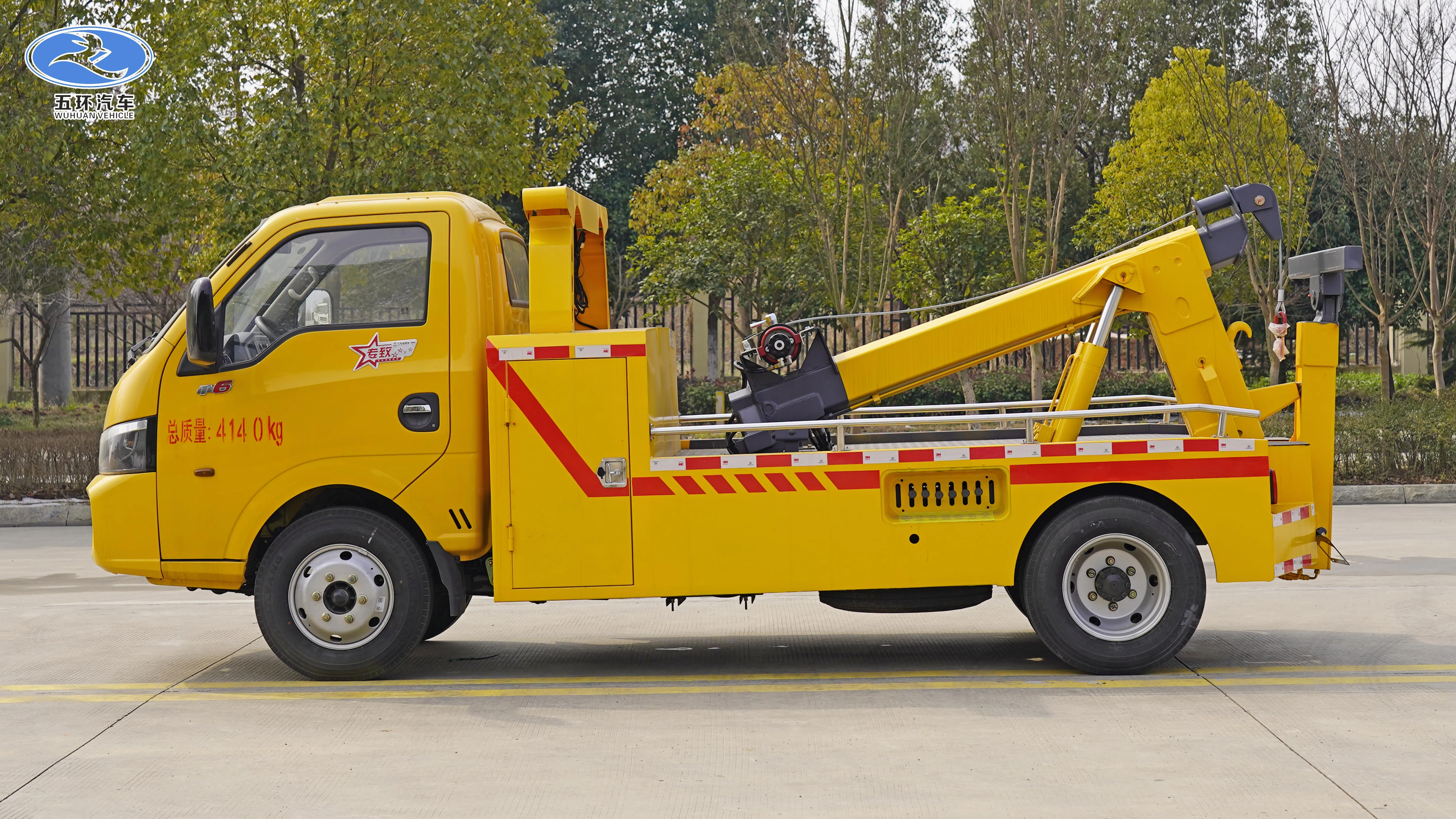 Highway Emergency Wrecker Vehicle With 3 Ton Towing Capacity New Diesel Condition for Road Traffic Accident Car Recovery