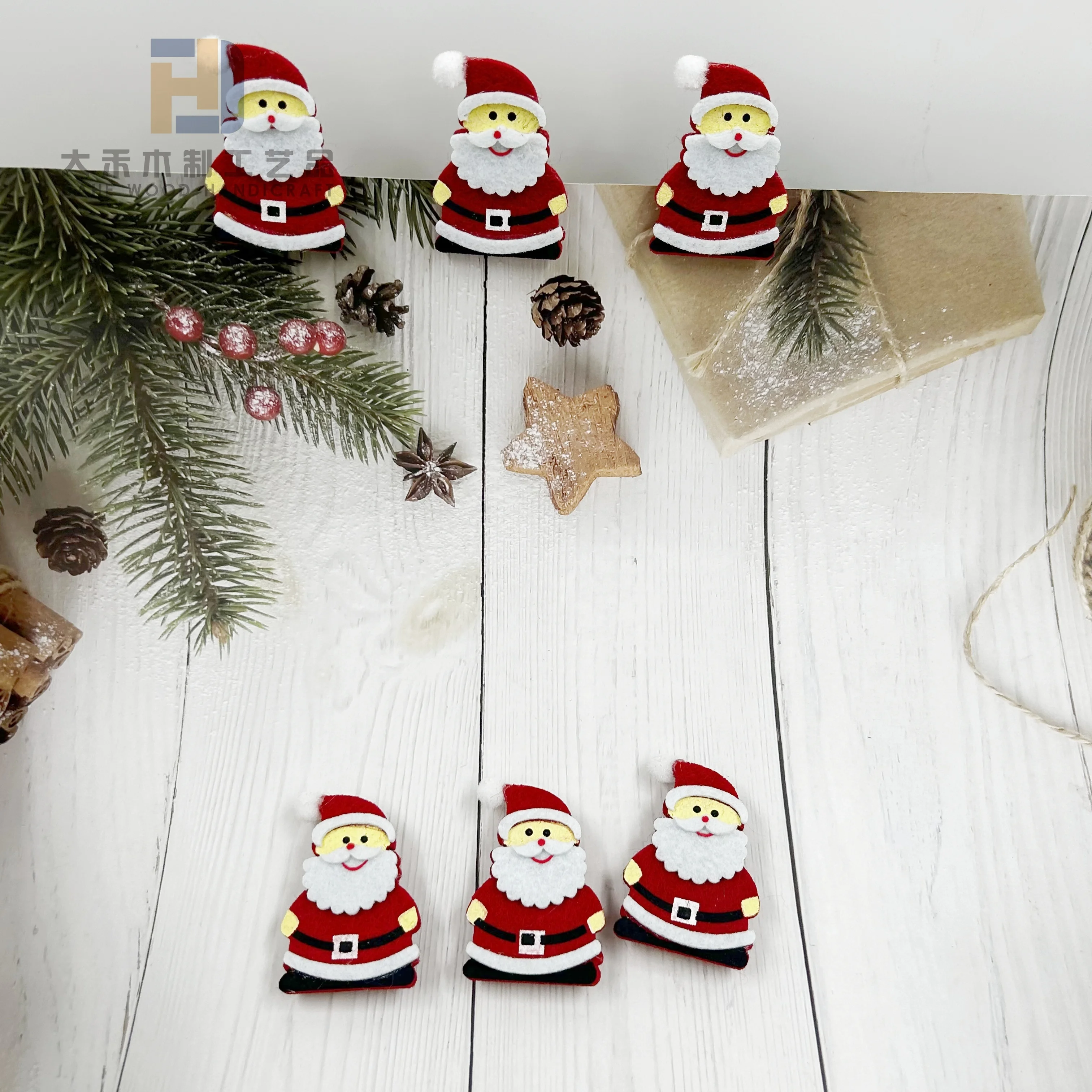 Wholesale Wooden Clip with Felt Santa Clause Decor Custom Wooden Clips Christmas Crafts for DIY Xmas Decoration