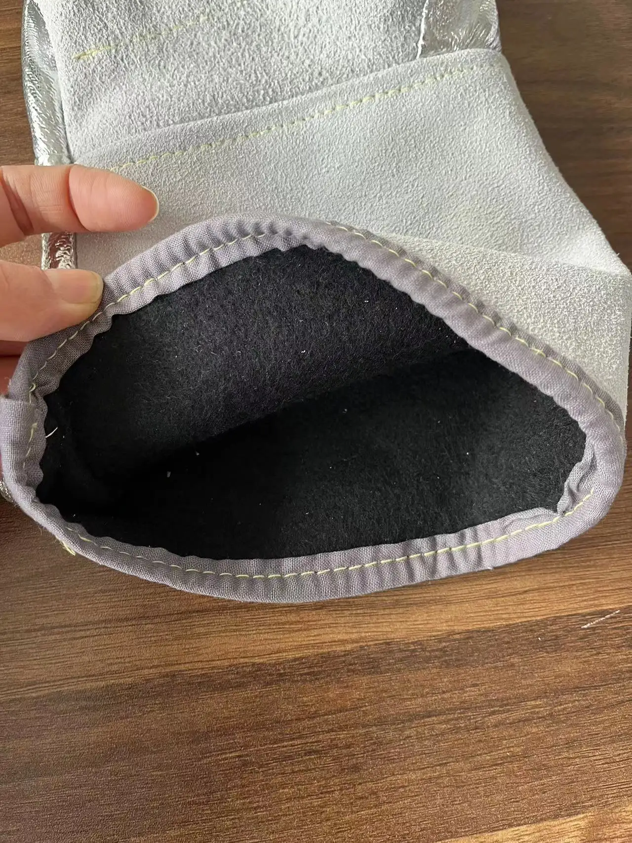 factory hot sale anti-radiant heat Aluminum safety gloves