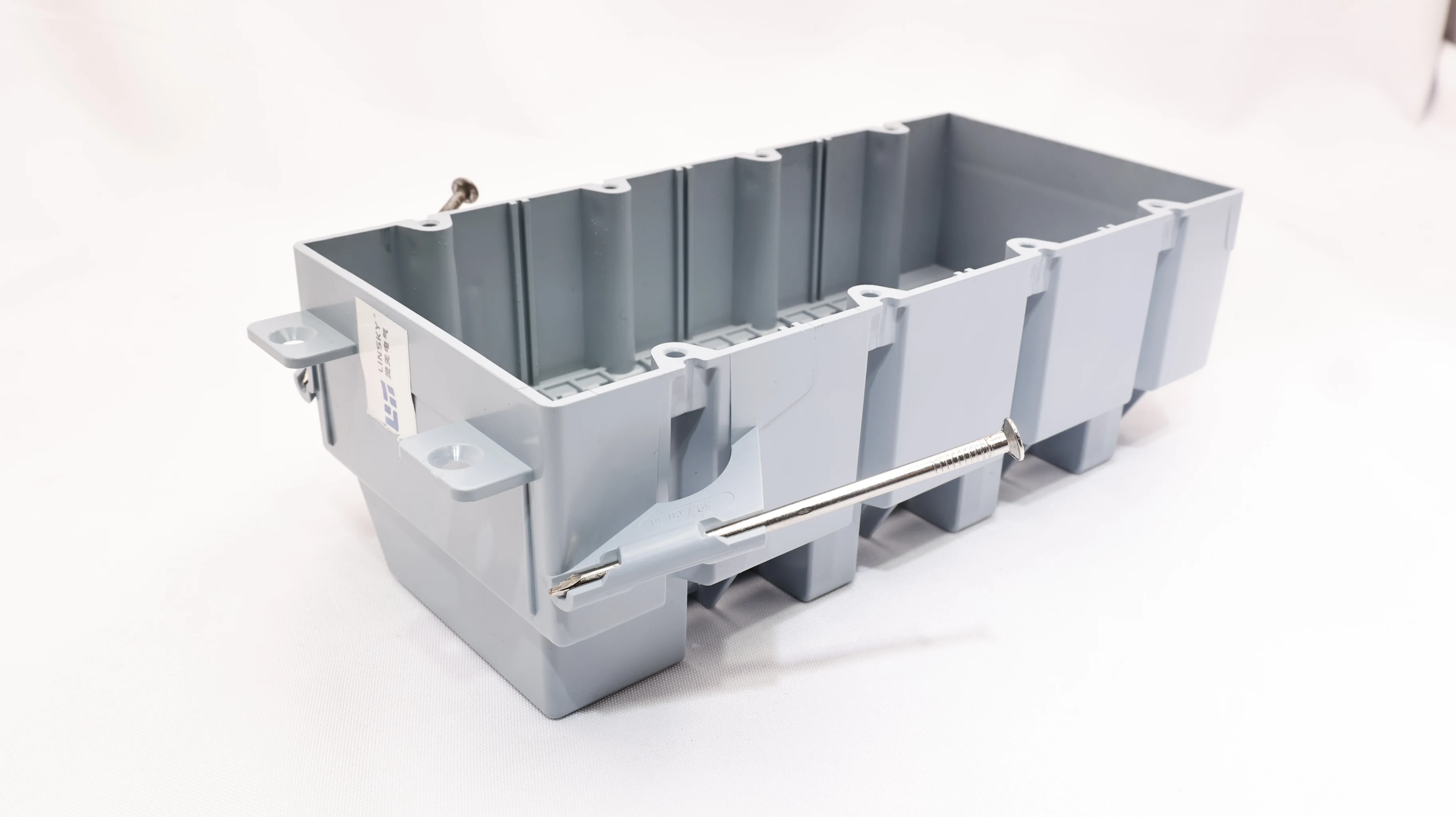 Shanghai Linsky 4-Gang Nail-on New Work Plastic Box Switch/Outlet Wall Electrical Box With Nails  Residential / General-Purpose