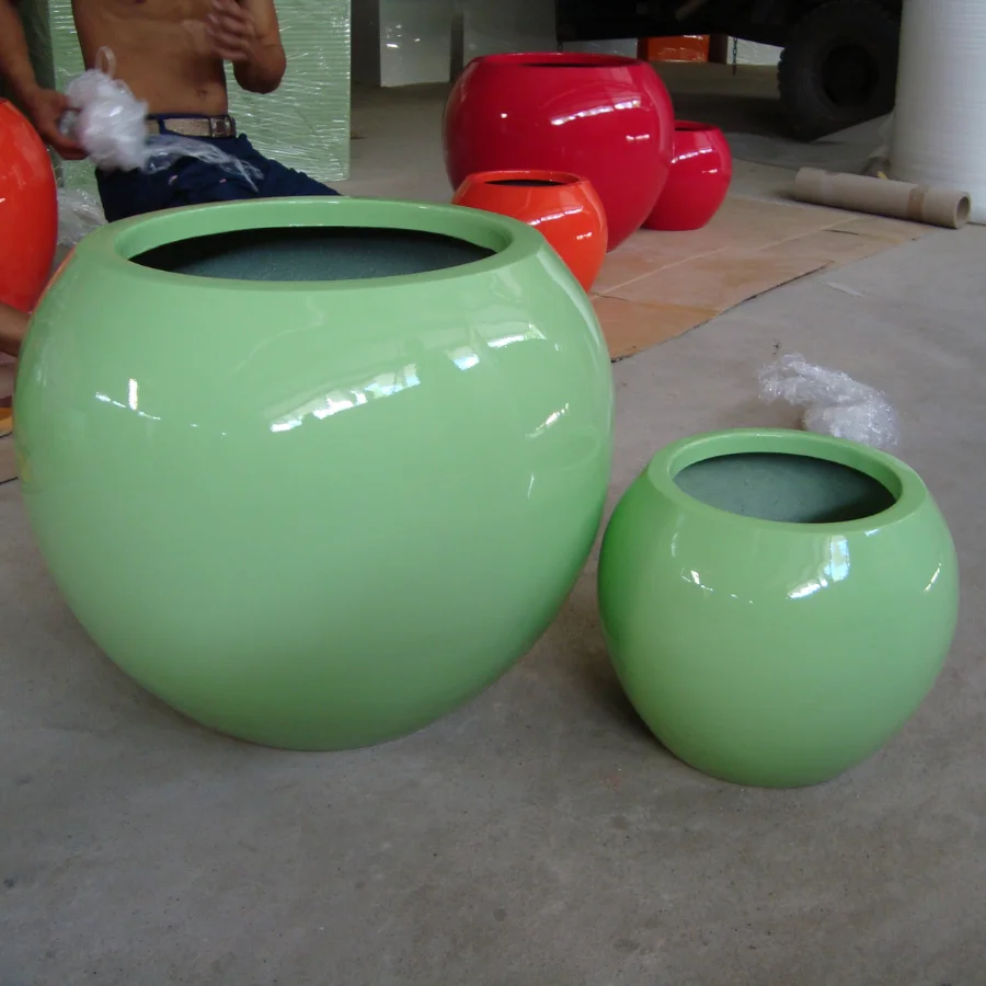 Smart Pots & Planters Best Selling Long-Lasting Create Green Space Custom Size Fiberglass Planter Garden Pots From Vietnam