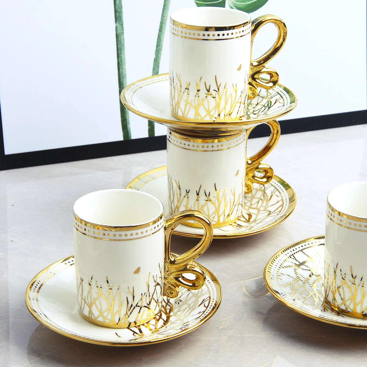 Golden Fine Bone China Teacup Saucer Set Vintage European Ceramic Afternoon Tea Cup Coffee Mug with Butterfly Handle