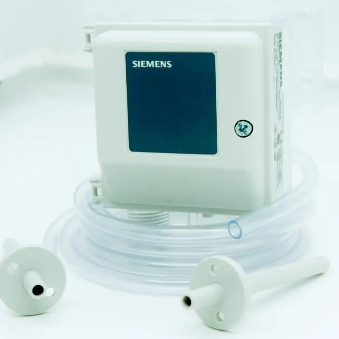 Original Siemens QBM2030-30 S55720-S246 Differential pressure sensor 0 to 1000 Pa
