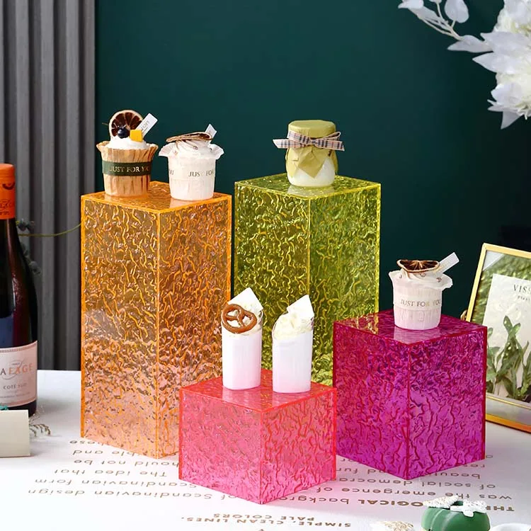 Индивидуальная акриловая подставка для буфета