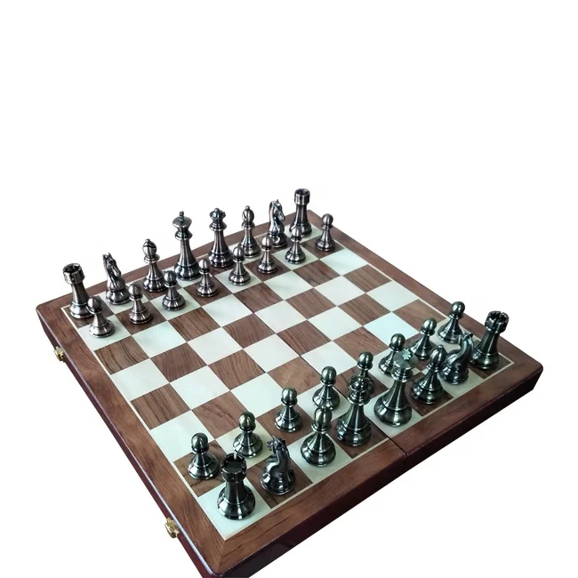 Luxury Metal Pieces Chess Set With Wood Chessboard Basis Game