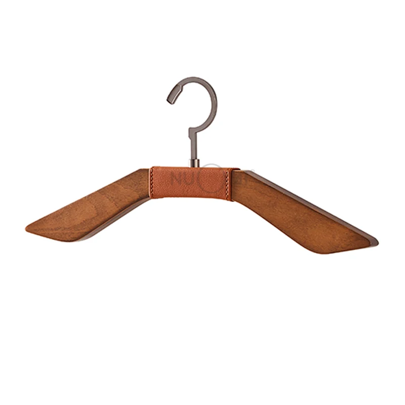 NUOMI 2021 Ralphie series Metal Hooks Clothes Custom Wholesale Wooden Coat Hanger