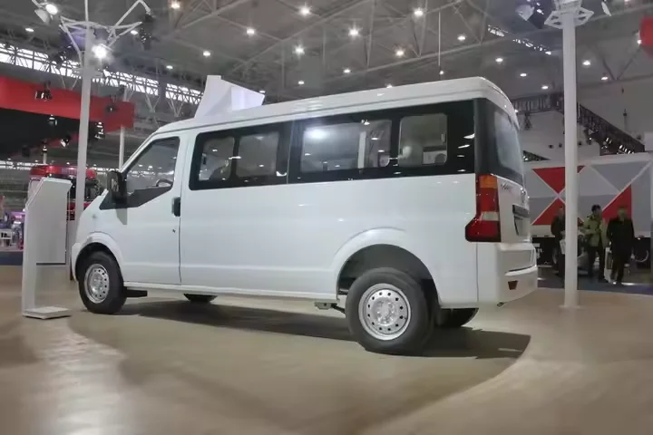 Factory Direct Sale Dongfeng C37 Mini Van Bus 7-11 seats Passenger mini van Bus for sale