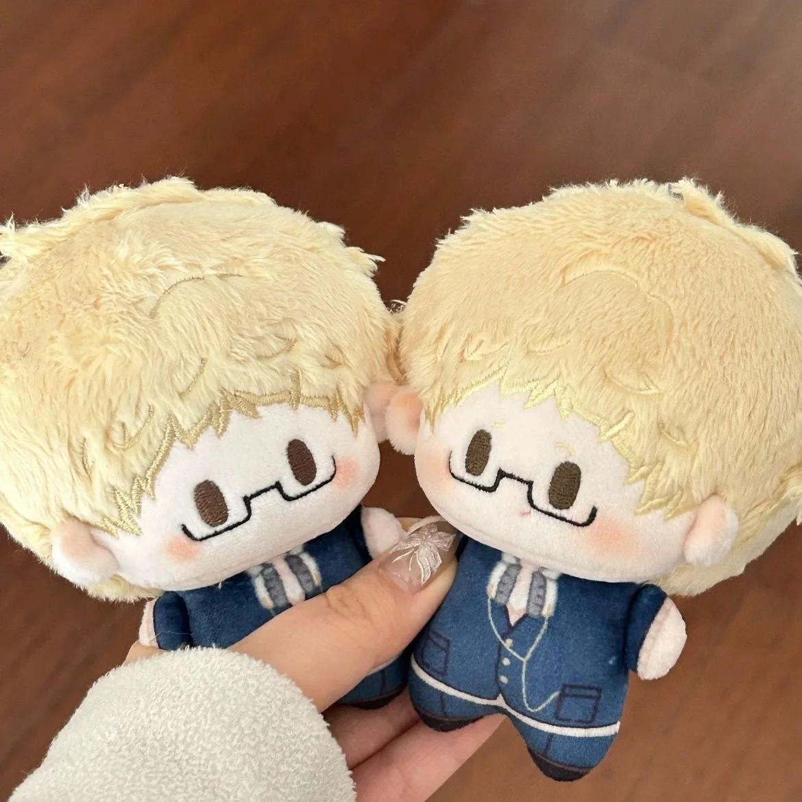 Custom Plushie Manufacturer 10cm Keychain Plush Doll Custom Kpop Idol Soft Toy Cotton Doll