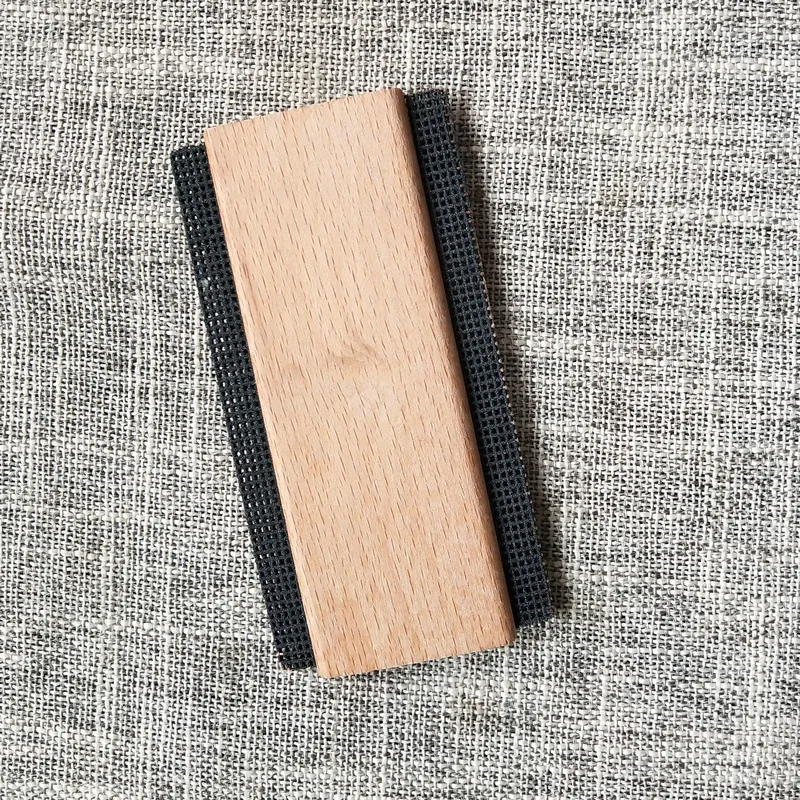 Wooden Fabric Cashmere Sweater Lint Remover Trimmer Shaver Manual Portable Comb