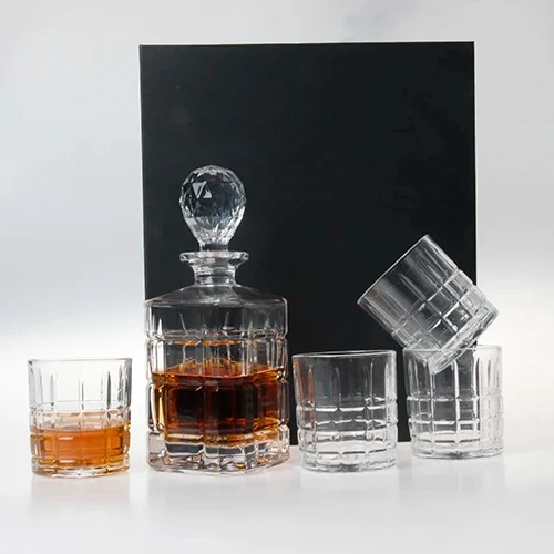 Whiskey decanter set with 4 whisky glasses in premium gift box capacity lead free crystal clear glass