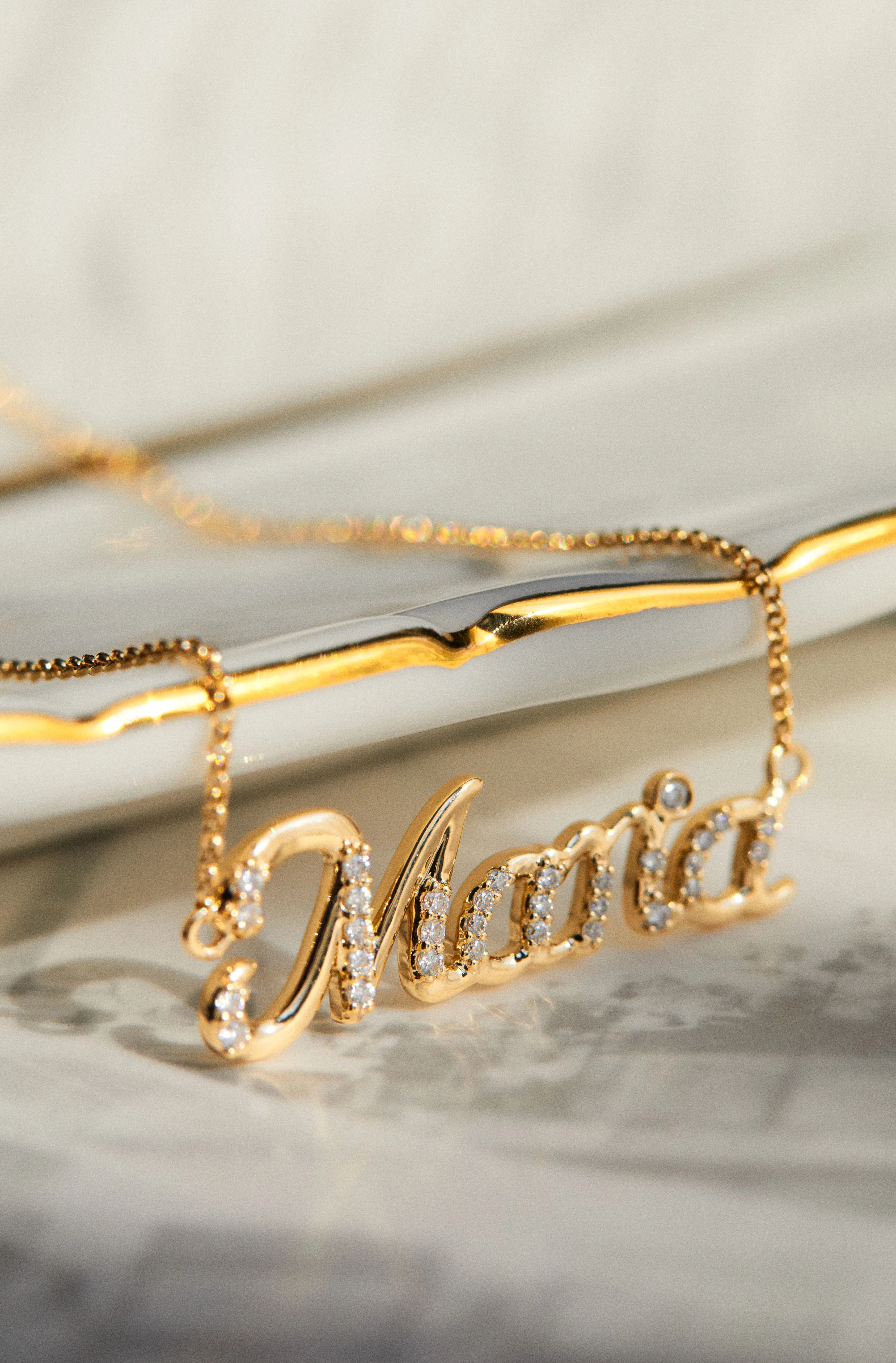 wholesale 2024 Unique 14K 18K Solid Gold letter name necklace with moissanite diamonds stones necklace Gold Jewelry for gift